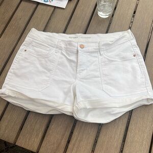 White Jean shorts boyfriend style